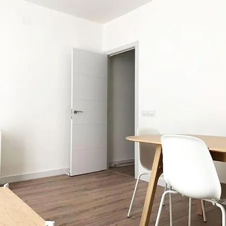 Piso Totalmente Reformado En En Centro De Reus