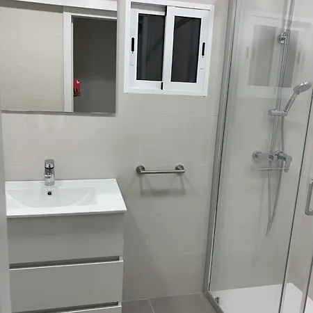 Piso Totalmente Reformado En En Centro De *